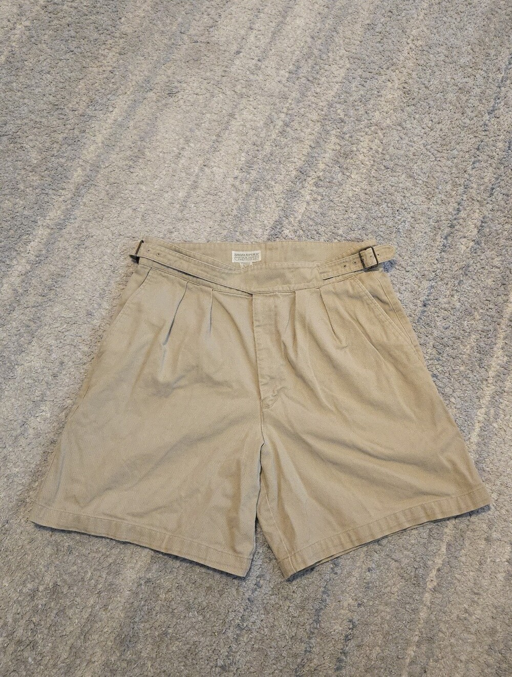 Banana Republic Safari Travel Shorts 36 Khaki Pleated Gurkha Buckle 80s